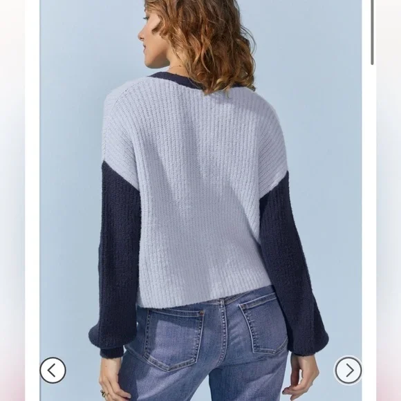 FRANCESCA'S
Dream Colorblock Short Cardigan - Picture 9 of 9